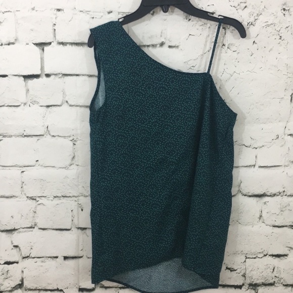 Banana Republic feminine top - Picture 6 of 6